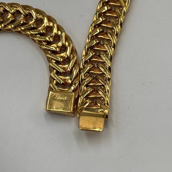 Ciner Authentic Vintage Polished Herringbone Wheat Link Heavy Chain Necklace - Picture 8 of 10